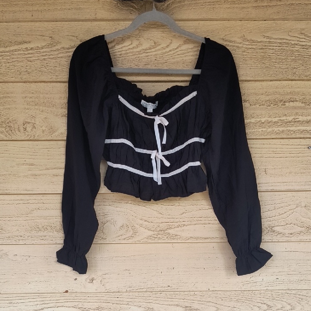 Thirty/Thirty La Elegant Black Smocked Crop Corset Top